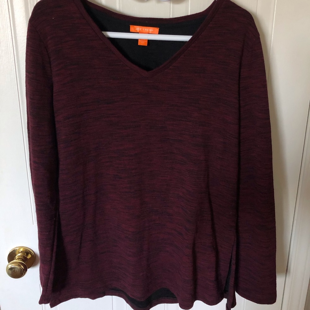 Long v-neck sweater